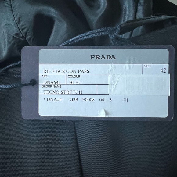 Prada - Picture 10 of 10